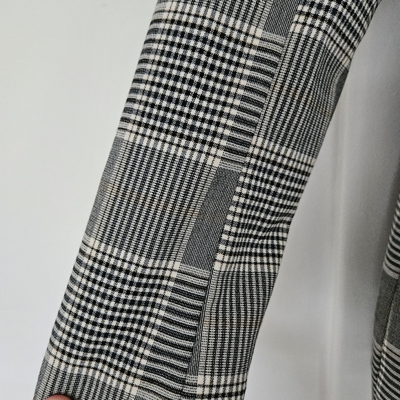 H&M Gray, Black, and White Blazer Buttoned Jacket, Size 0 - Picture 6 of 8